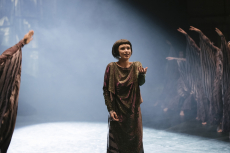 ARD Degeto BABYLON BERLIN, "Folge 19", am Sonntag (11.10.20) um 21:45 Uhr und um 03:40 Uhr im ERSTEN und ab 9. Oktober 2020, 20:15 Uhr online first in der ARD MediathekCaro Cult (Vera Lohmann) hofft, dass ihr Talent als Schauspielerin endlich entdeckt wird, als die Hauptrolle neu besetzt werden.© Frédéric Batier/X Filme Creative Pool/ARD Degeto/WDR/Sky/Beta Film 2019, honorarfrei - Verwendung gemäß der AGB im engen inhaltlichen, redaktionellen Zusammenhang mit genannter Degeto-Sendung und bei Nennung "Bild: Frédéric Batier/X Filme Creative Pool/ARD Degeto/WDR/Sky/Beta Film 2019" (S2+). ARD Degeto/Programmplanung und Presse, Tel: 069/1509-335, degeto-presse@degeto.de