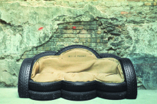B-Galerie-4-VDM-Deutsches-Design-Des-In-Reifensofa-1975